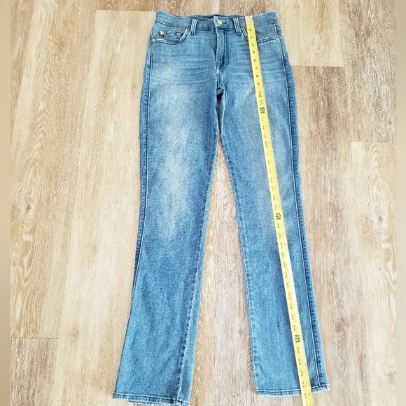 7 for all Mankind Women's Mid Rise Straight Leg - Boot cut Denim Jean's sz 29 - Picture 10 of 14